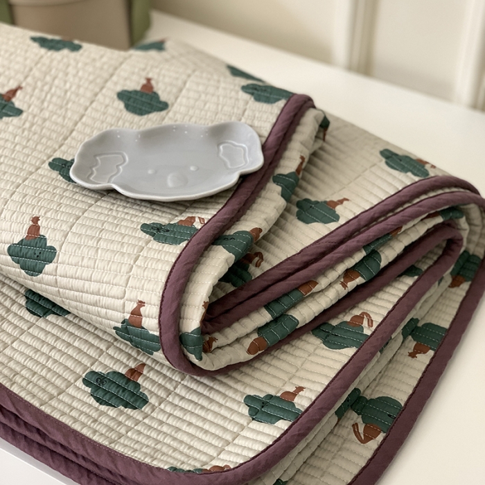 91家纺网 家纺一手货源 找家纺 汇庭 2023新款卡通印花单品床盖系列-实拍 哈伯