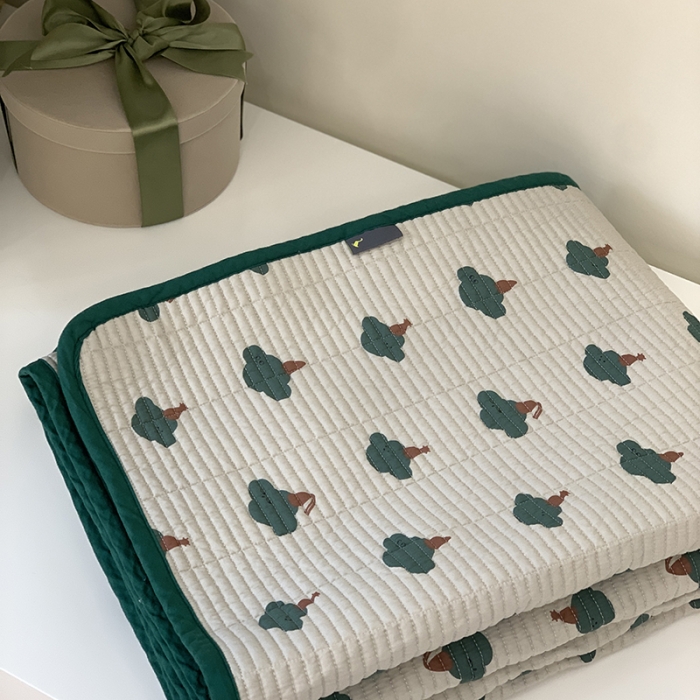 91家纺网 家纺一手货源 找家纺 汇庭 2023新款卡通印花单品床盖系列-实拍 哈伯