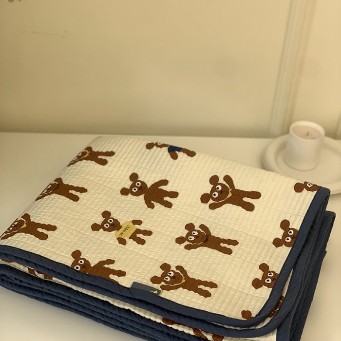 91家纺网 家纺一手货源 找家纺 汇庭 2023新款卡通印花单品床盖系列-实拍 姜饼人白（风格一）