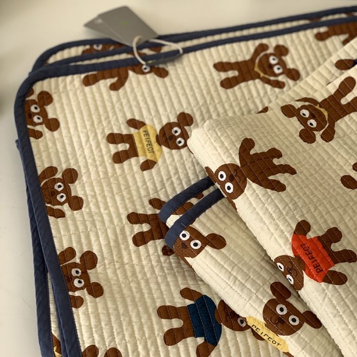 91家纺网 家纺一手货源 找家纺 汇庭 2023新款卡通印花单品床盖系列-实拍 姜饼人白（风格二）