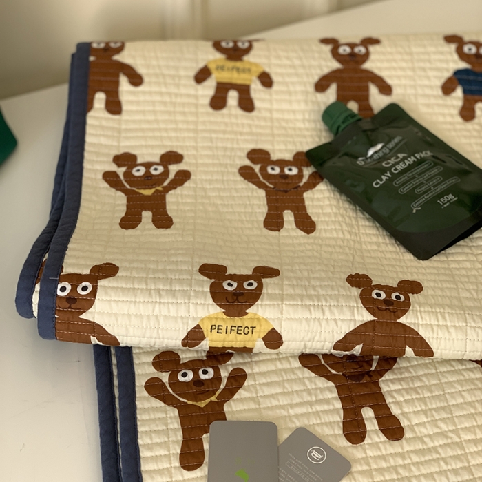 91家纺网 家纺一手货源 找家纺 汇庭 2023新款卡通印花单品床盖系列-实拍 姜饼人白（风格二）