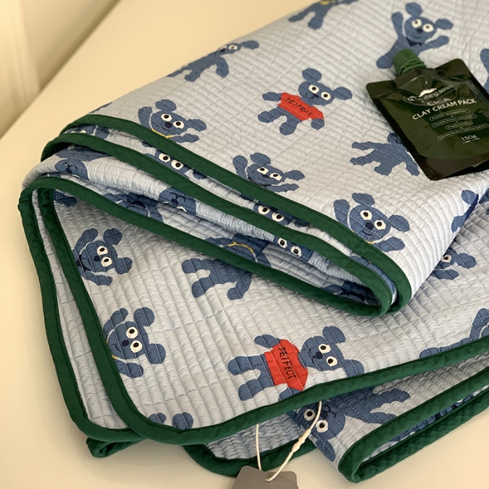 91家纺网 家纺一手货源 找家纺 汇庭 2023新款卡通印花单品床盖系列-实拍 姜饼人兰