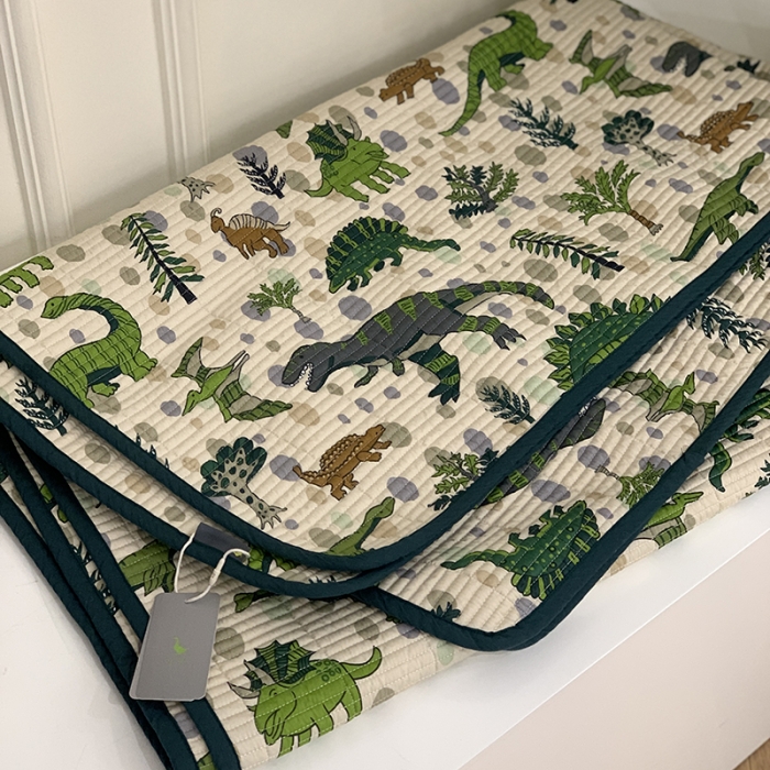 91家纺网 家纺一手货源 找家纺 汇庭 2023新款卡通印花单品床盖系列-实拍 恐龙森林