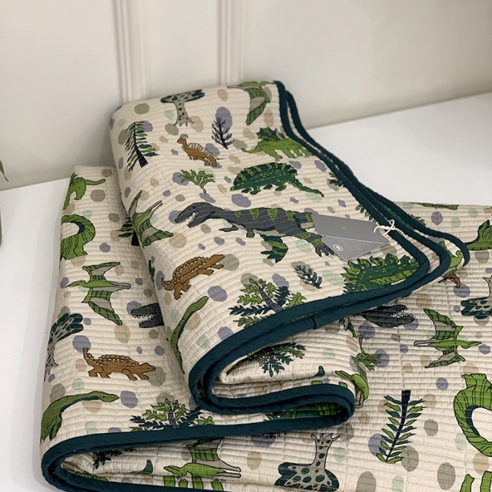 91家纺网 家纺一手货源 找家纺 汇庭 2023新款卡通印花单品床盖系列-实拍 恐龙森林