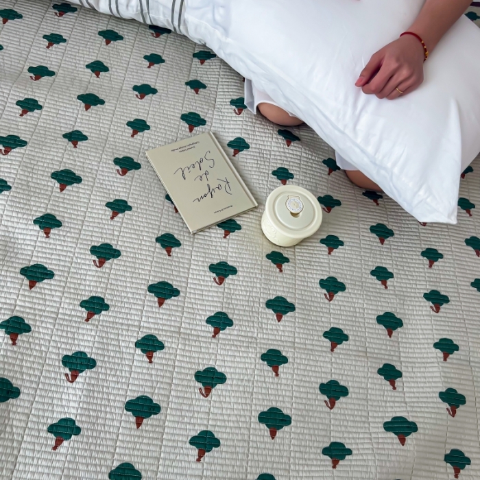 91家纺网 家纺一手货源 找家纺 汇庭 2023新款卡通印花单品床盖系列 哈伯