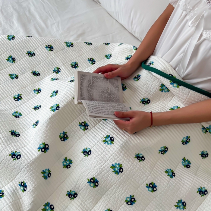 91家纺网 家纺一手货源 找家纺 汇庭 2023新款卡通印花单品床盖系列 哈伯