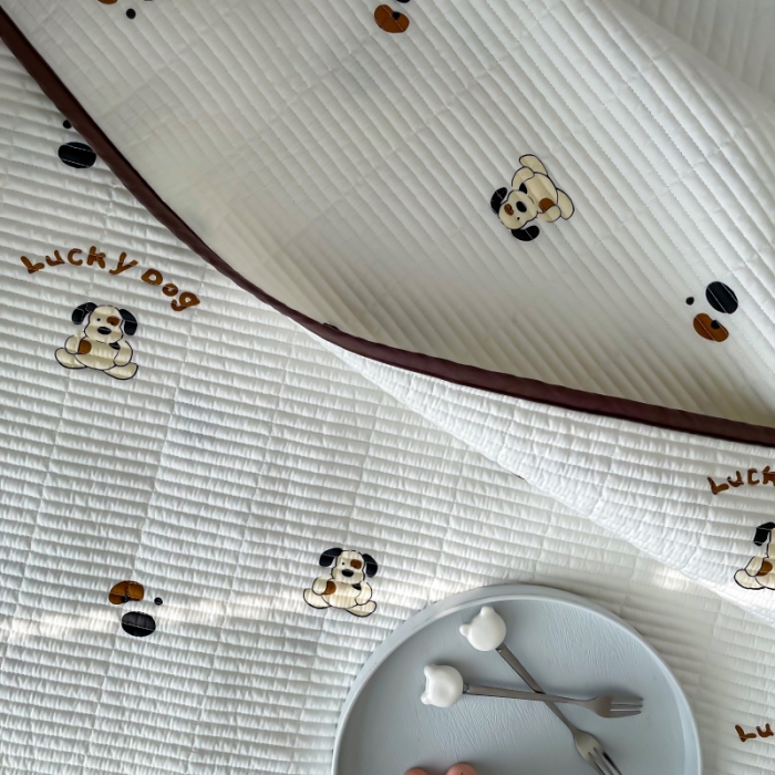 91家纺网 家纺一手货源 找家纺 汇庭 2023新款卡通印花单品床盖系列 米拉狗