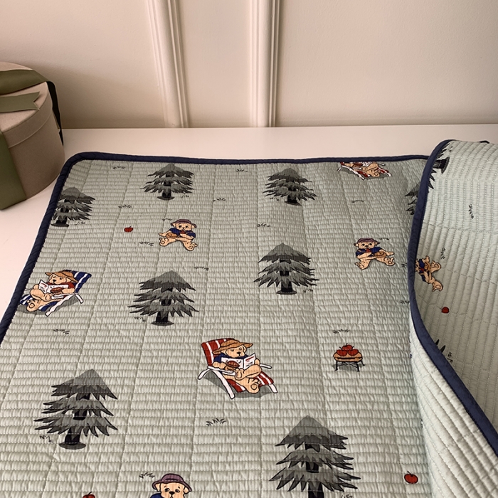 91家纺网 家纺一手货源 找家纺 汇庭 2023新款卡通印花单品床盖系列-实拍 沙滩熊