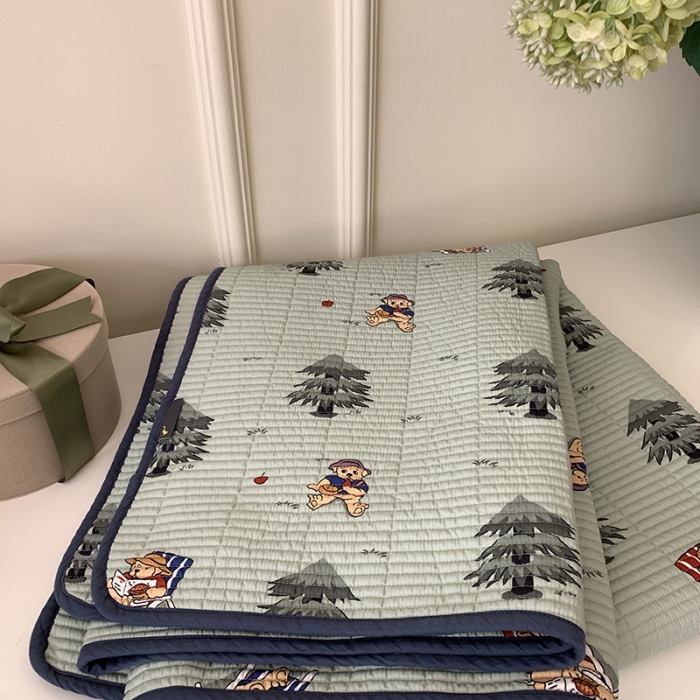 91家纺网 家纺一手货源 找家纺 汇庭 2023新款卡通印花单品床盖系列-实拍 沙滩熊