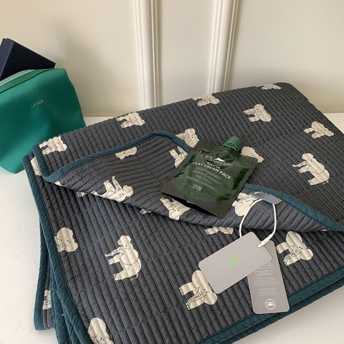 91家纺网 家纺一手货源 找家纺 汇庭 2023新款卡通印花单品床盖系列-实拍 象多多