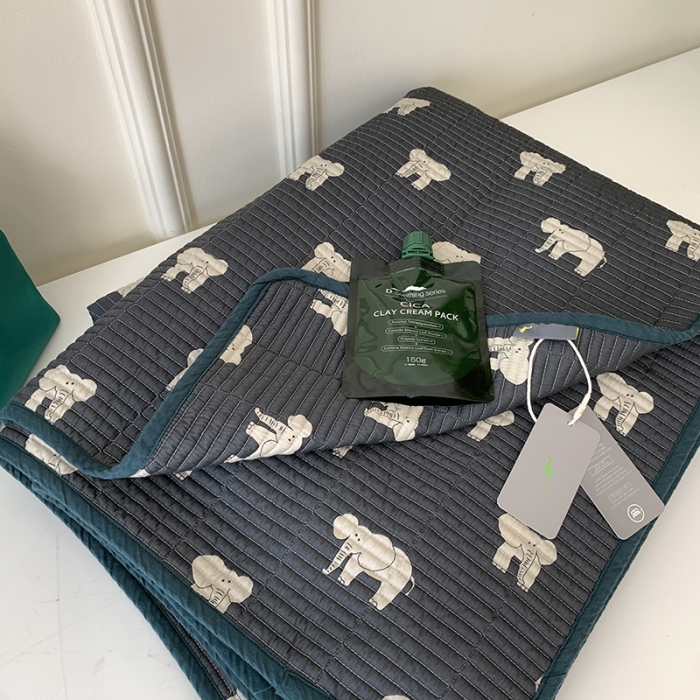 91家纺网 家纺一手货源 找家纺 汇庭 2023新款卡通印花单品床盖系列-实拍 象多多