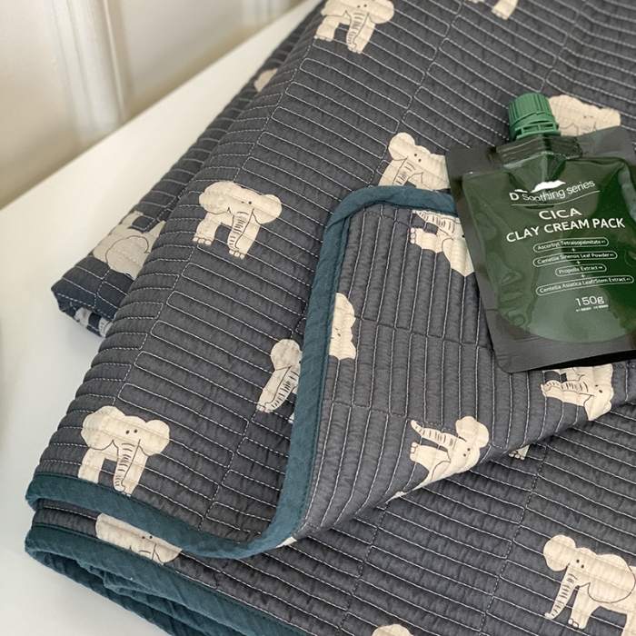 91家纺网 家纺一手货源 找家纺 汇庭 2023新款卡通印花单品床盖系列-实拍 象多多