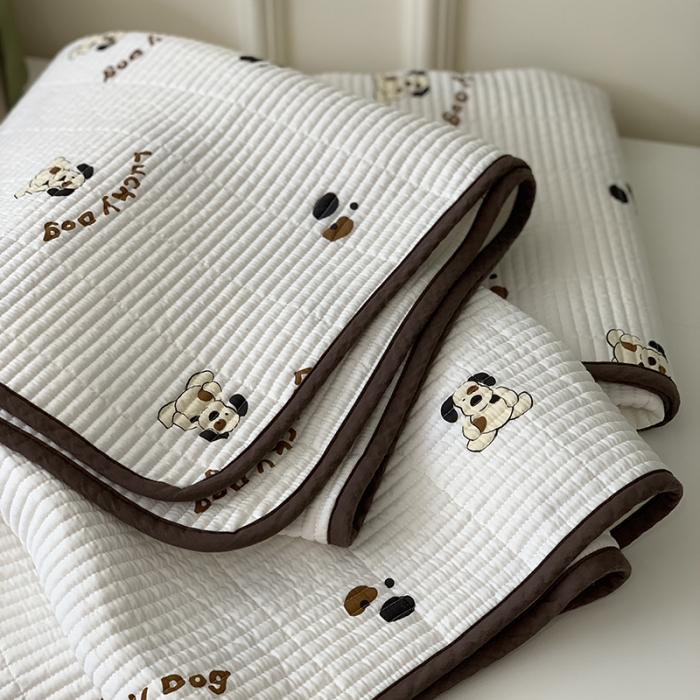 91家纺网 家纺一手货源 找家纺 汇庭 2023新款卡通印花单品床盖系列-实拍 掌门狗