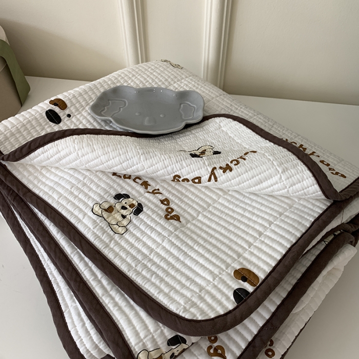 91家纺网 家纺一手货源 找家纺 汇庭 2023新款卡通印花单品床盖系列-实拍 掌门狗