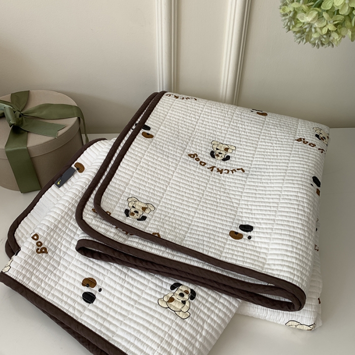 91家纺网 家纺一手货源 找家纺 汇庭 2023新款卡通印花单品床盖系列-实拍 掌门狗