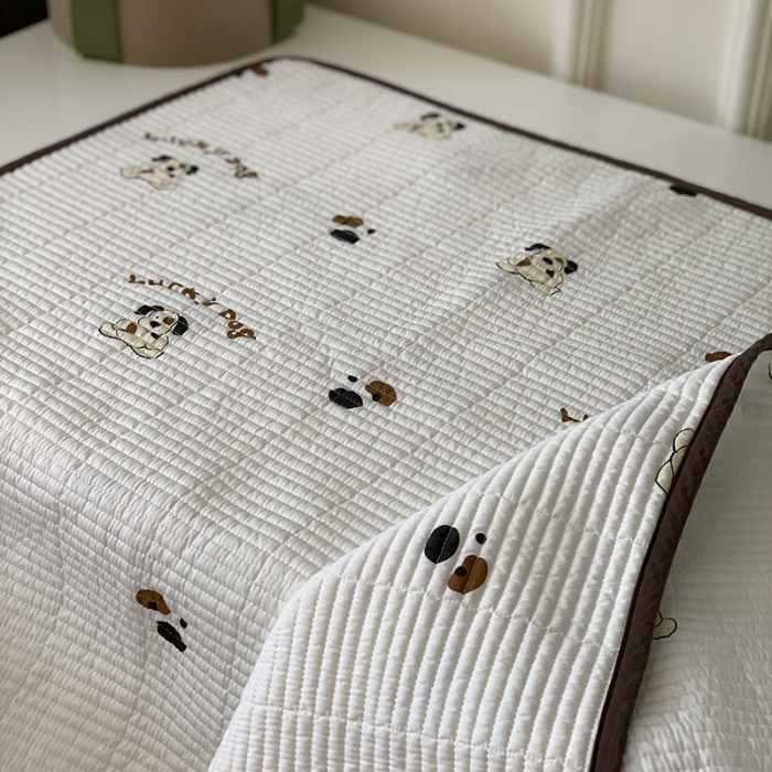 91家纺网 家纺一手货源 找家纺 汇庭 2023新款卡通印花单品床盖系列-实拍 掌门狗