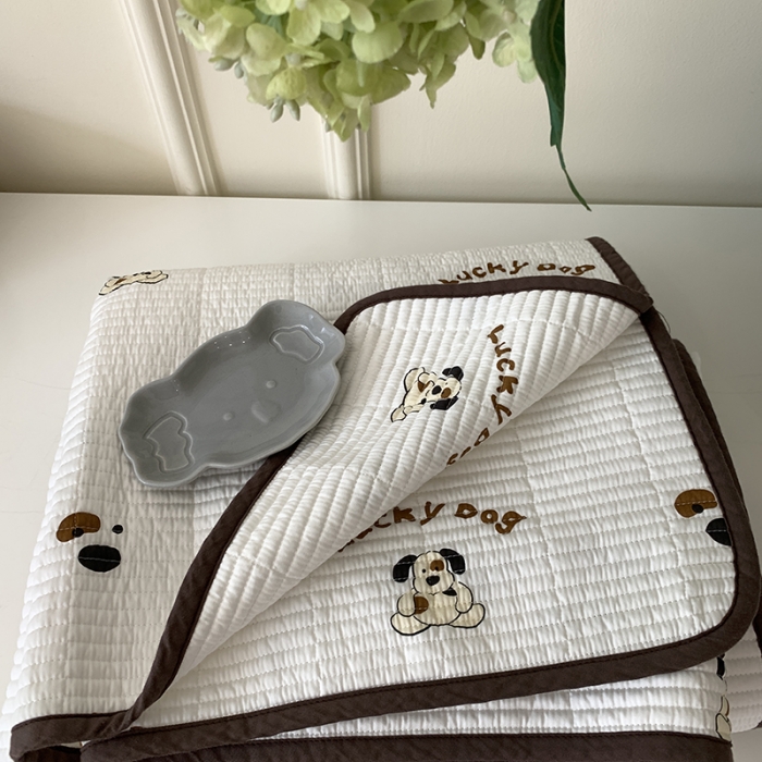 91家纺网 家纺一手货源 找家纺 汇庭 2023新款卡通印花单品床盖系列-实拍 掌门狗