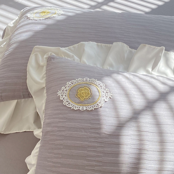 91家纺网 家纺一手货源 找家纺 韩约 2023新款 韩约泡泡纱仙叶系列四件套 仙叶花边款（绅士灰）