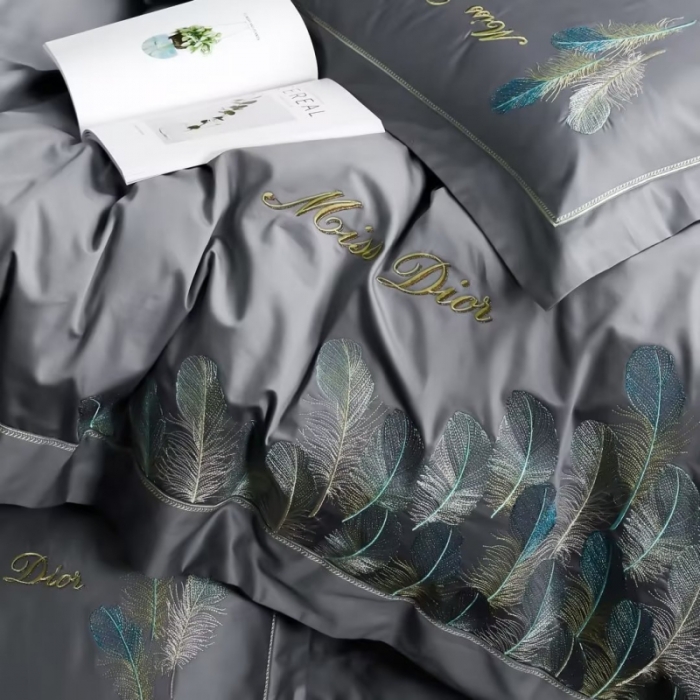 91家纺网 家纺一手货源 找家纺 U品汇2023款新品120支s长绒棉宽边刺绣花全棉四件套布鲁克林时尚灰