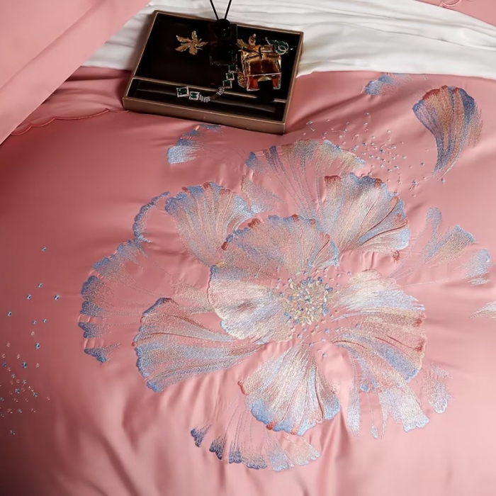 91家纺网 家纺一手货源 找家纺 U品汇2023款新品120支s长绒棉宽边刺绣花纯棉全棉四件套珍弗尼豆沙