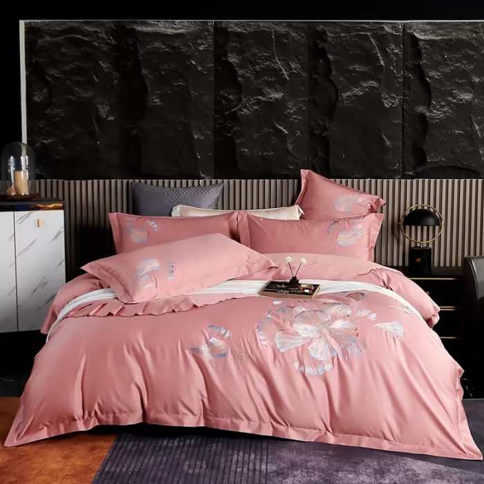 91家纺网 家纺一手货源 找家纺 U品汇2023款新品120支s长绒棉宽边刺绣花纯棉全棉四件套珍弗尼豆沙