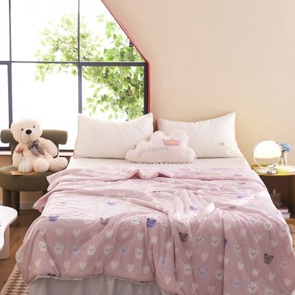 91家纺网 家纺一手货源 找家纺 帕拉美拉 2025新款直播供货针织棉印花夏被 爱心熊-粉