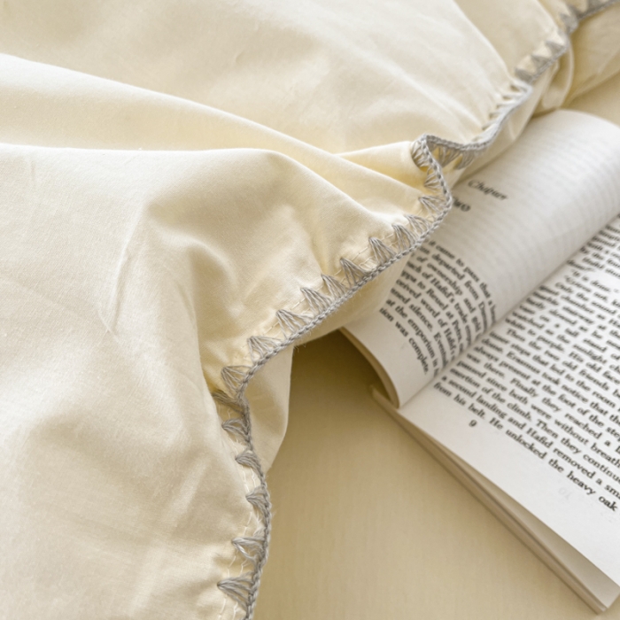 91家纺网 家纺一手货源 找家纺 蜜柚 2024新款A类全棉40支纯色纽扣款水洗棉四件套 奶昔白