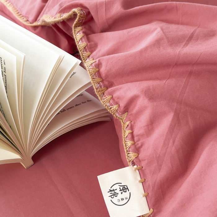 91家纺网 家纺一手货源 找家纺 蜜柚 2024新款A类全棉40支纯色纽扣款水洗棉四件套 中国红