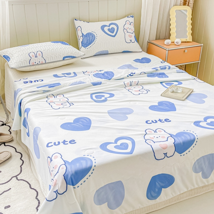 91家纺网 家纺一手货源 找家纺 佳一2023新款凉感丝小清新印花夏被 爱心兔