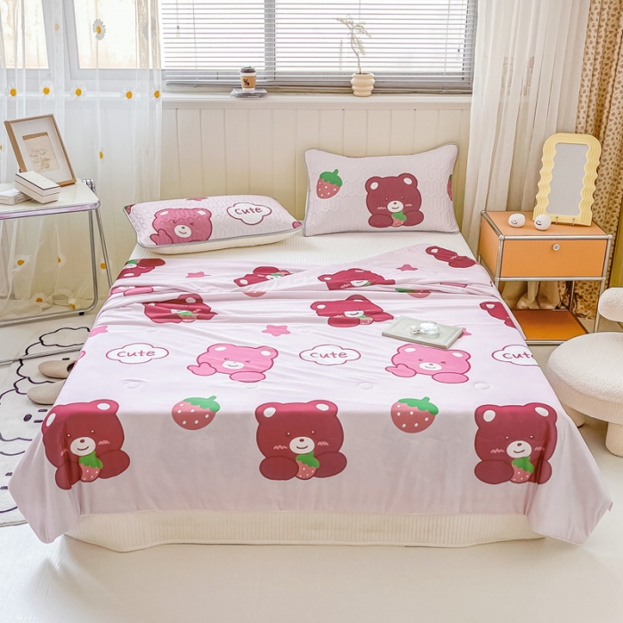 91家纺网 家纺一手货源 找家纺 佳一2023新款凉感丝小清新印花夏被 可爱熊