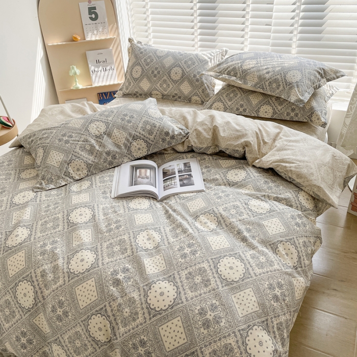 91家纺网 家纺一手货源 找家纺 柠馨 2023新款 13376全棉印花三件套学生季三件套复古青花