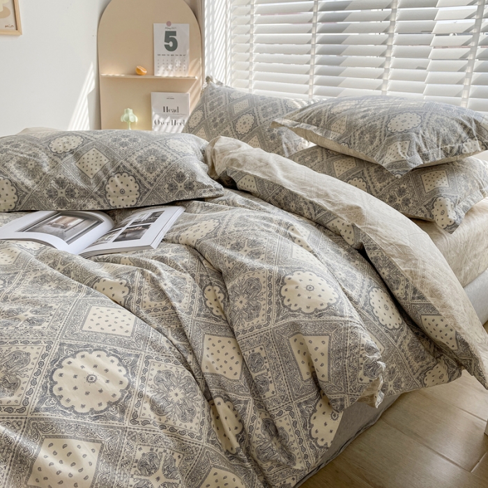 91家纺网 家纺一手货源 找家纺 柠馨 2023新款 13376全棉印花三件套学生季三件套复古青花