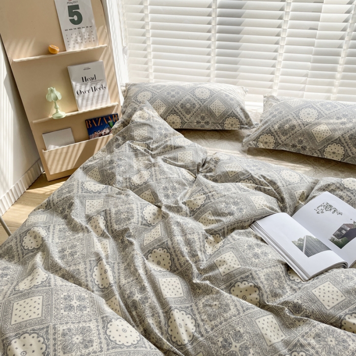 91家纺网 家纺一手货源 找家纺 柠馨 2023新款 13376全棉印花三件套学生季三件套复古青花