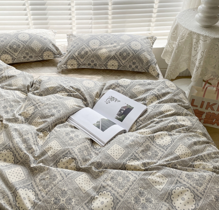 91家纺网 家纺一手货源 找家纺 柠馨 2023新款 13376全棉印花三件套学生季三件套复古青花