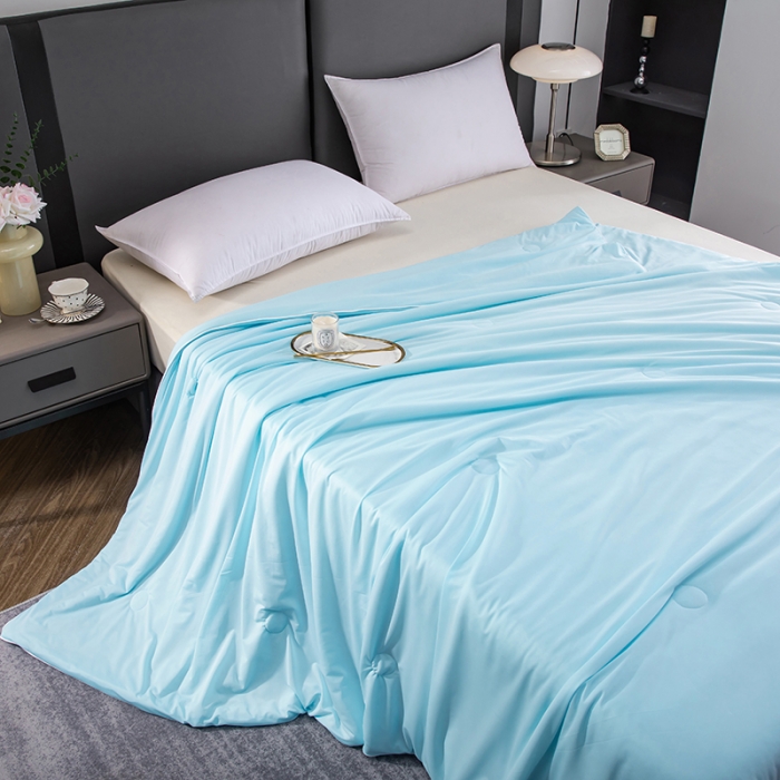 91家纺网 家纺一手货源 找家纺 恒科 2025新款冰淇淋凉感丝夏被 月光蓝