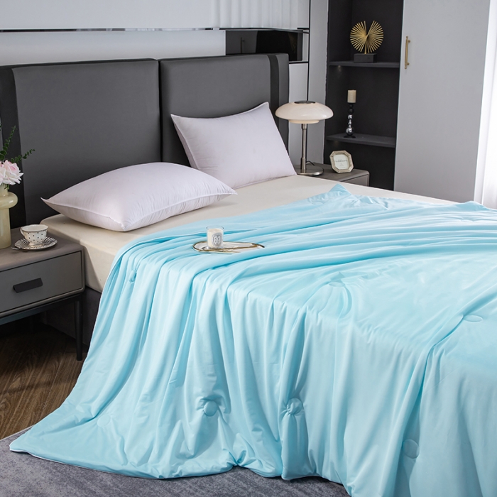 91家纺网 家纺一手货源 找家纺 恒科 2025新款冰淇淋凉感丝夏被 月光蓝