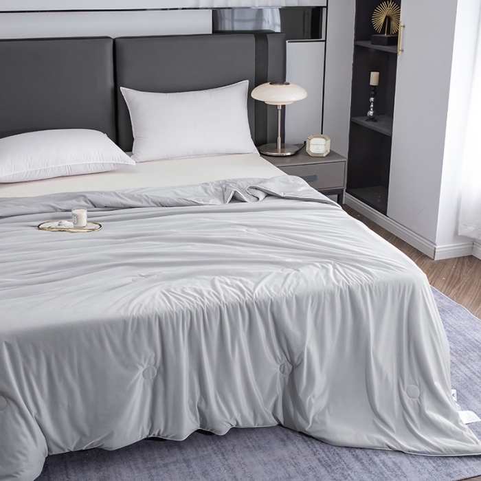 91家纺网 家纺一手货源 找家纺 恒科 2025新款冰淇淋凉感丝夏被 高级灰