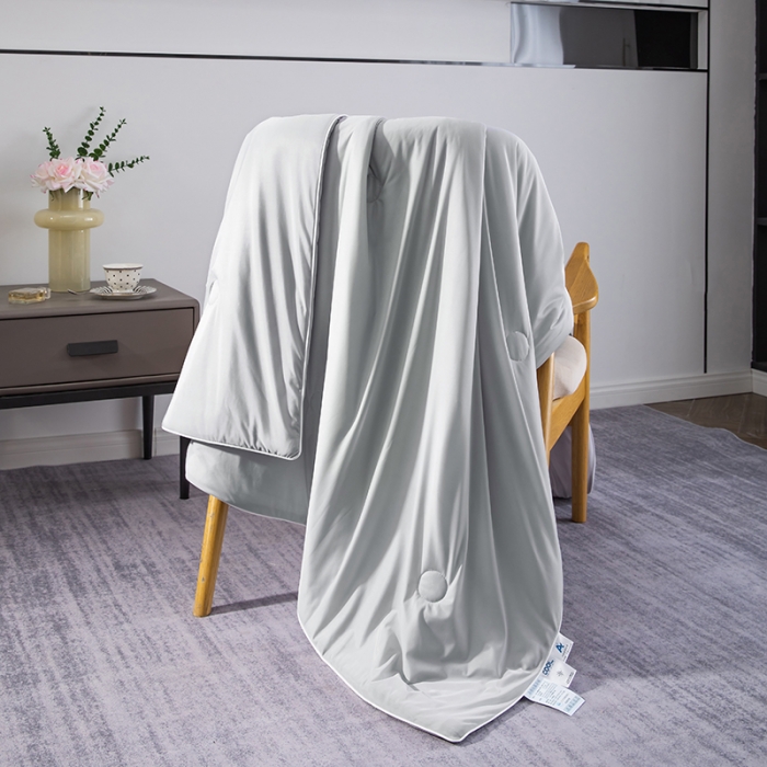 91家纺网 家纺一手货源 找家纺 恒科 2025新款冰淇淋凉感丝夏被 高级灰