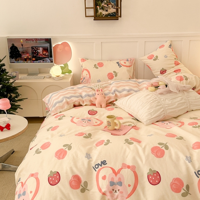 91家纺网 家纺一手货源 找家纺 昔可 2023春日新款全棉3 郁金草莓兔