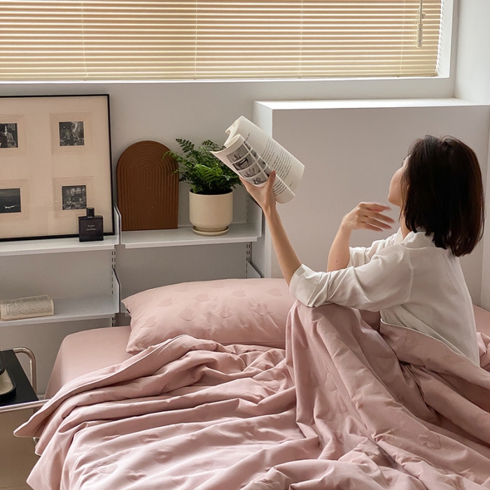 91家纺网 家纺一手货源 找家纺 莱福仕家纺2024新款泡芙水洗棉大豆夏被 爱心-蜜桃粉