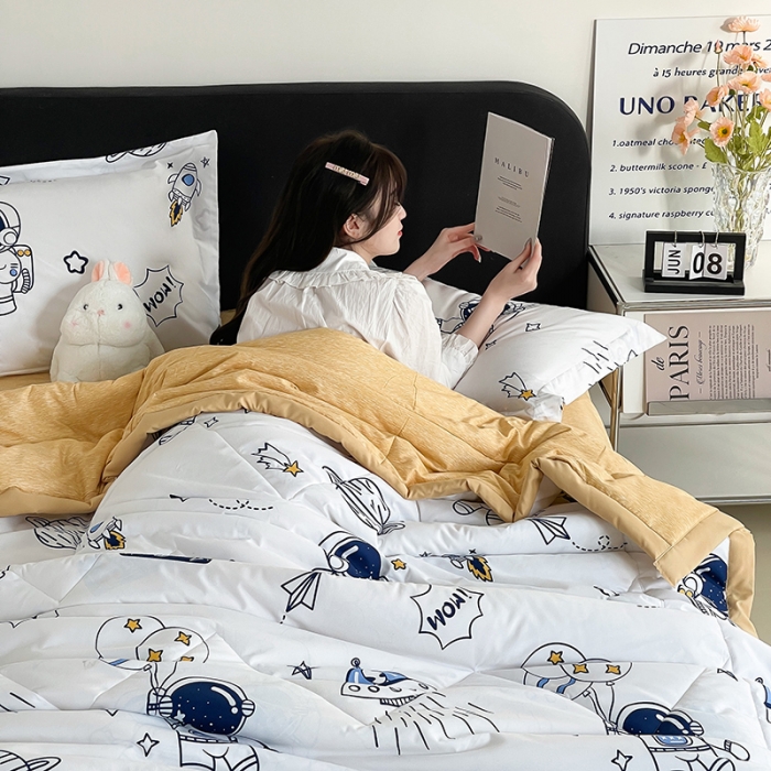 91家纺网 家纺一手货源 找家纺 圣楚 2024年新款简约时尚单夏被空调被夏凉被直播供货太空梦想