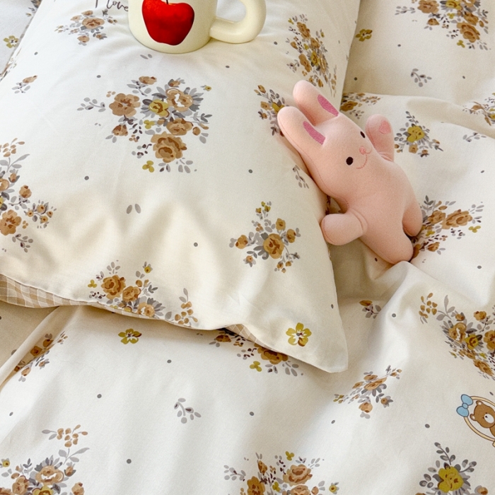 91家纺网 家纺一手货源 找家纺 昔可 2023新款复古花全棉 黄花篮子熊