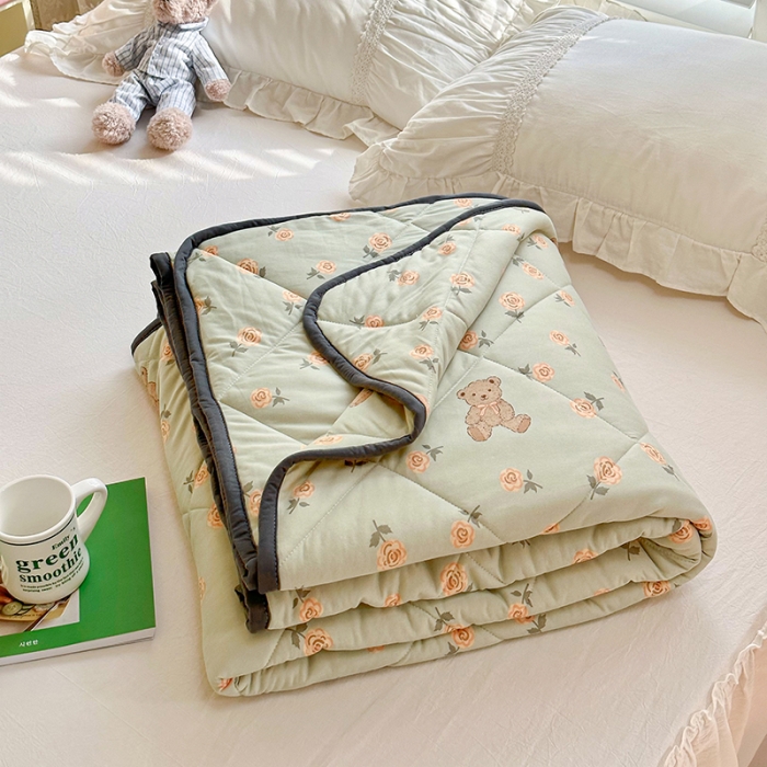 91家纺网 家纺一手货源 找家纺 琪格格 2023新款A类针织棉夏被 花朵熊