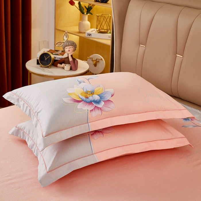 91家纺网 家纺一手货源 找家纺 雲归梦2023新款13372全棉活性大版印花简约居家四件套 风吟花期粉