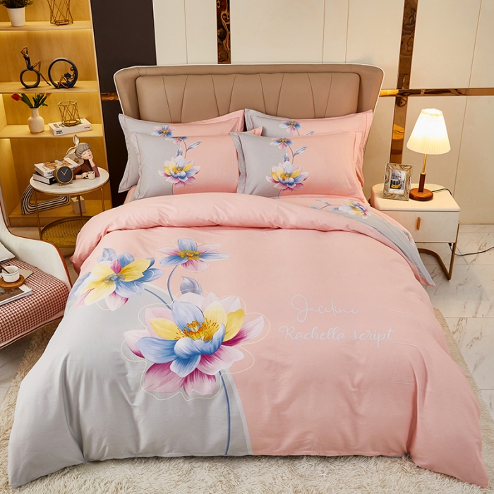 91家纺网 家纺一手货源 找家纺 雲归梦2023新款13372全棉活性大版印花简约居家四件套 风吟花期粉