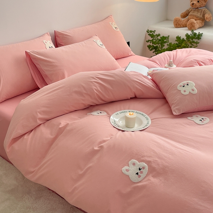 91家纺网 家纺一手货源 找家纺 雅居纺 2023新款全棉毛巾绣四件套 兔宝宝