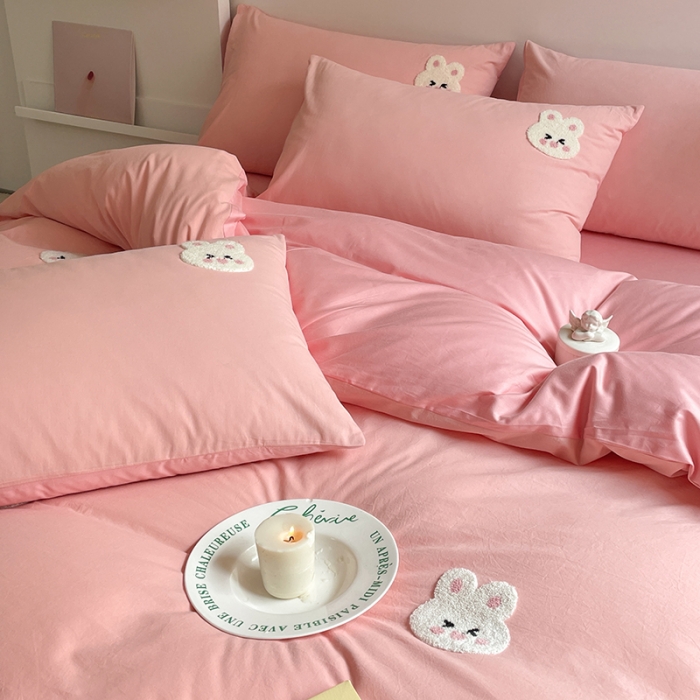 91家纺网 家纺一手货源 找家纺 雅居纺 2023新款全棉毛巾绣四件套 兔宝宝