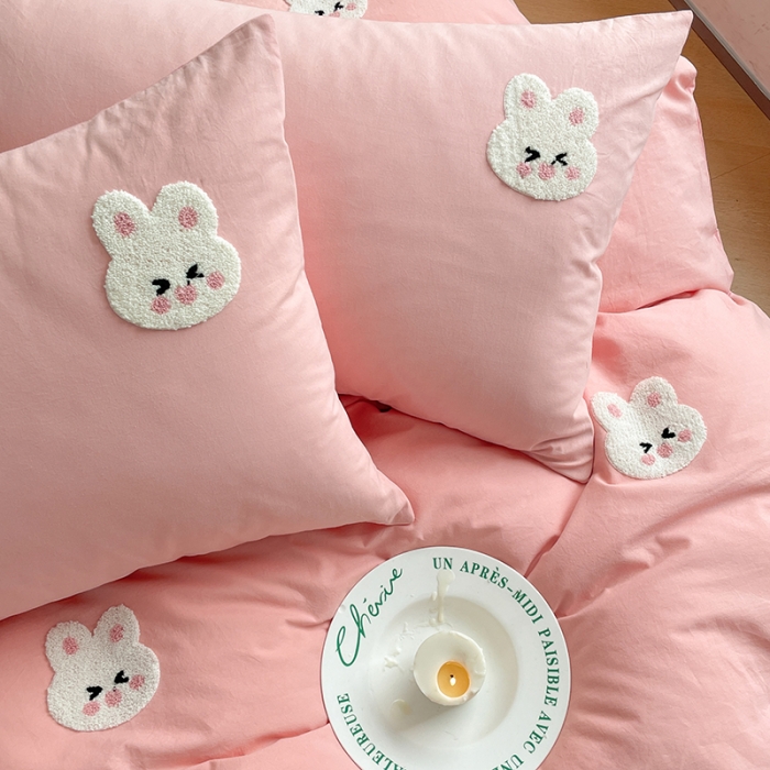 91家纺网 家纺一手货源 找家纺 雅居纺 2023新款全棉毛巾绣四件套 兔宝宝