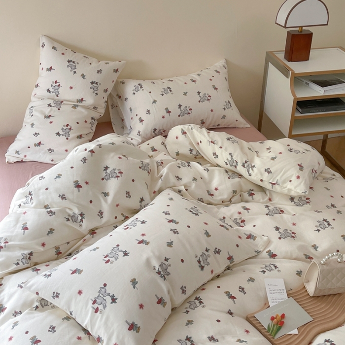 91家纺网 家纺一手货源 找家纺 时年 2023新款全棉双层纱四件套 野莓兔