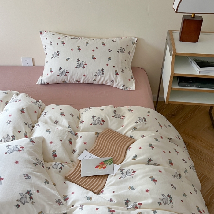 91家纺网 家纺一手货源 找家纺 时年 2023新款全棉双层纱四件套 野莓兔